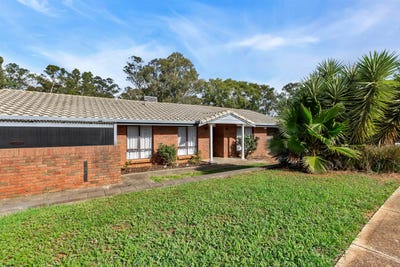 /international/au/22-ironbark-avenue-craigmore-sa-151185000/