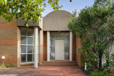 /international/au/9-silver-street-malvern-vic-151132648/