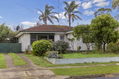 /international/au/10-coulter-avenue-hamilton-vic-151133908/