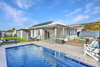 /international/au/4-mayfair-crescent-baringa-qld-151165900/