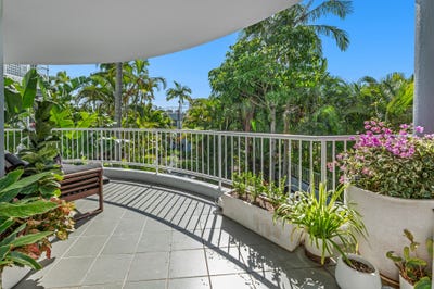 /international/au/21-75-77-morala-avenue-runaway-bay-qld-151327000/
