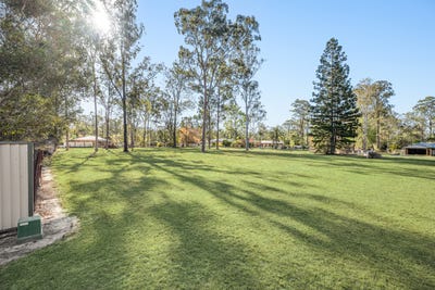 /international/au/86-pastoral-court-flagstone-qld-204686176/