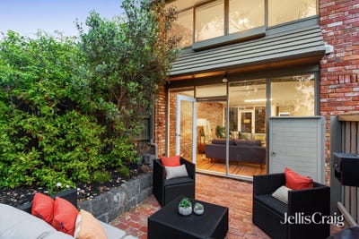/international/au/8-park-lane-kew-vic-152616352/
