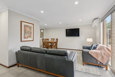 /international/au/2-63-mary-street-como-wa-151369316/