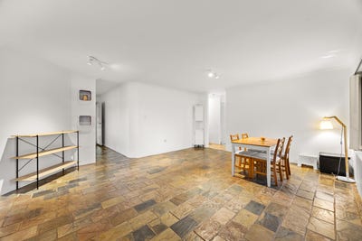 /international/au/21-gerosa-place-alexander-heights-wa-151560212/