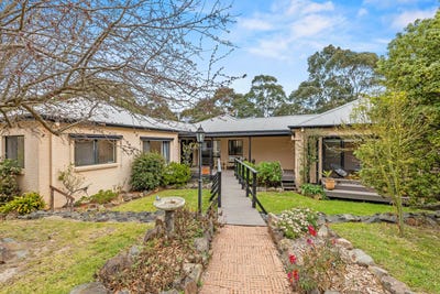 /international/au/21-komirra-drive-eden-nsw-152381964/