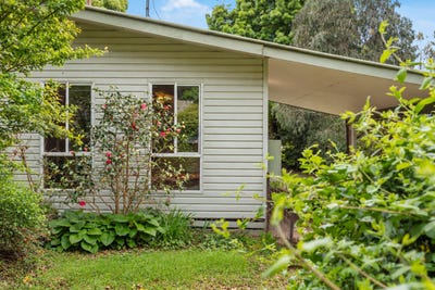 /international/au/23-shannons-road-lancefield-vic-152615752/