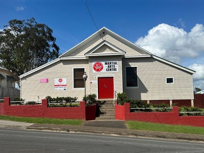 /international/au/11-red-hill-road-gympie-qld-151630776/