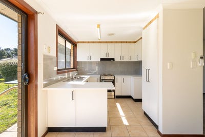 /international/au/4-mathews-place-bungendore-nsw-152215736/