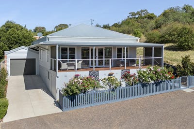 /international/au/74a-fraser-street-clunes-vic-150763472/