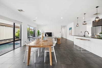 /international/au/25-watson-road-wanneroo-wa-151273384/