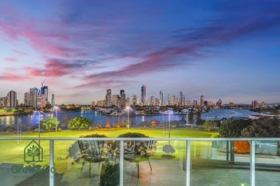 /international/au/901-30-brighton-parade-southport-qld-151540488/