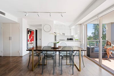 /international/au/9-18-20-banksia-street-dee-why-nsw-151396088/