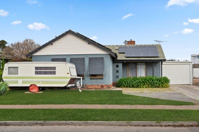 /international/au/9-russell-street-henley-beach-south-sa-151636528/