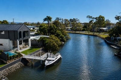 /international/au/2-13-perry-place-biggera-waters-qld-151422212/
