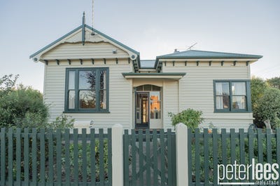 /international/au/10-catherine-street-longford-tas-147937408/