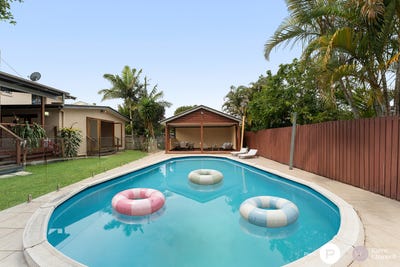 /international/au/16-leadale-street-wynnum-west-qld-152582372/
