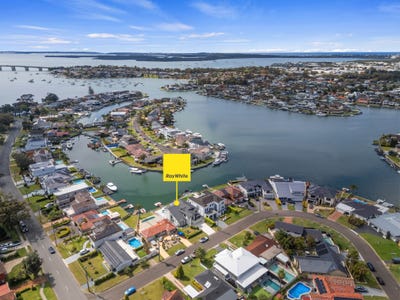 /international/au/6-castlereagh-crescent-sylvania-waters-nsw-152550044/
