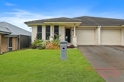 /international/au/14a-macrae-street-east-maitland-nsw-151230392/