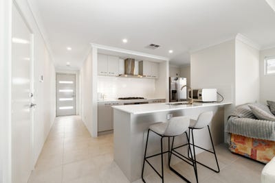 /international/au/38-jurien-avenue-eglinton-wa-152345316/