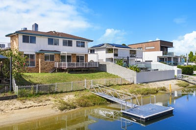 /international/au/11-flamingo-key-broadbeach-waters-qld-151147160/