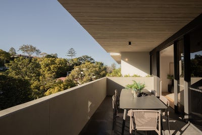 /international/au/302-11-sankey-street-highgate-hill-qld-152129952/