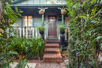 /international/au/10-wascoe-street-leura-nsw-148254000/