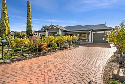 /international/au/2-cedar-avenue-renmark-sa-148388028/