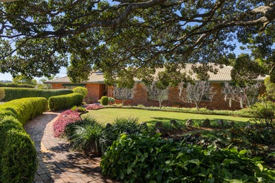 /international/au/12-mcstay-street-middle-ridge-qld-151393584/