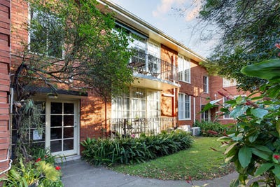 /international/au/3-27-pakington-street-kew-vic-152553464/