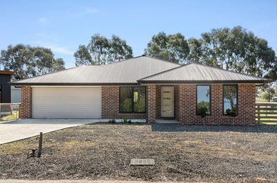 /international/au/15-new-station-street-cressy-vic-151414116/