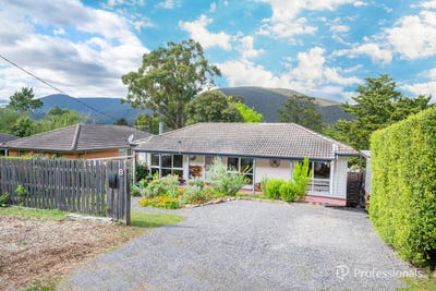 /international/au/8-patricia-street-millgrove-vic-152551280/
