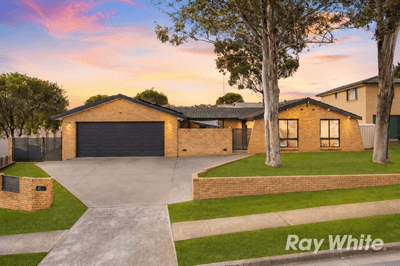 /international/au/17-coonawarra-drive-st-clair-nsw-152113836/