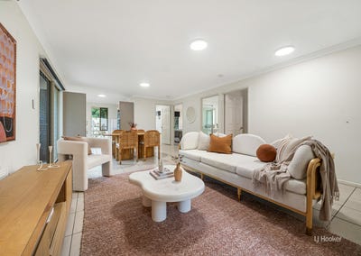 /international/au/5-17-francis-terrace-esk-qld-151907516/