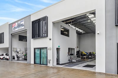 /international/au/49-8-distribution-court-arundel-qld-505166148/