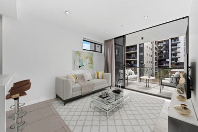 /international/au/404-8-zillah-street-stones-corner-qld-148572236/
