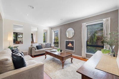 /international/au/2-the-mews-waterways-vic-151010736/