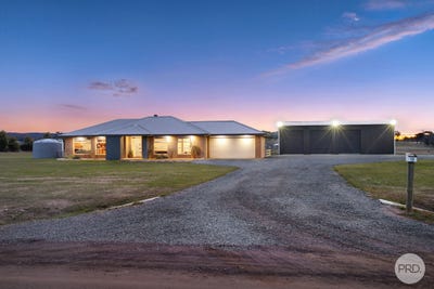 /international/au/12-church-road-trawalla-vic-148357316/