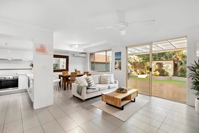 /international/au/17-2-forest-road-warriewood-nsw-150995296/