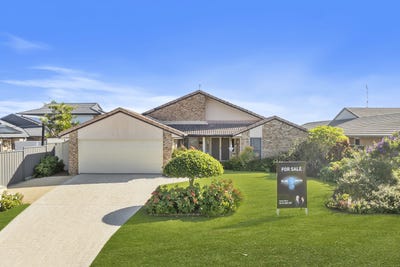 /international/au/44-ramsay-crescent-pelican-waters-qld-151580512/