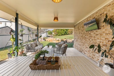 /international/au/6-phoenix-court-churchill-qld-152436396/