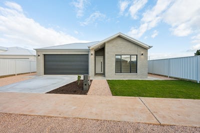 /international/au/145-indi-avenue-red-cliffs-vic-152564228/