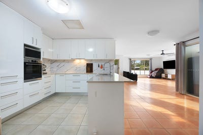 /international/au/1-34-ancona-street-carrara-qld-152642228/