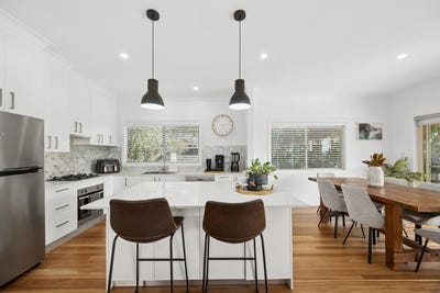 /international/au/37-jabbarup-road-wyee-nsw-150847004/