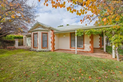 /international/au/82-olive-avenue-mildura-vic-151378668/
