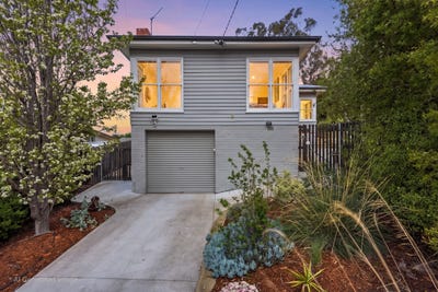 /international/au/2-bartlett-place-lindisfarne-tas-152455512/