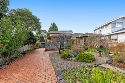 /international/au/5-brendale-avenue-blackburn-north-vic-148462956/