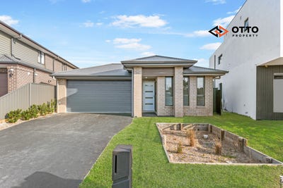 /international/au/28-carrawinya-crescent-north-kellyville-nsw-145009528/