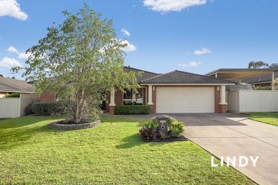 /international/au/87-casey-drive-singleton-nsw-152557972/