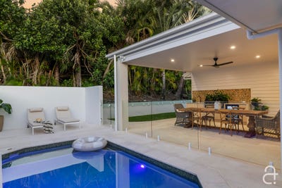 /international/au/215-oceanic-drive-bokarina-qld-151318828/
